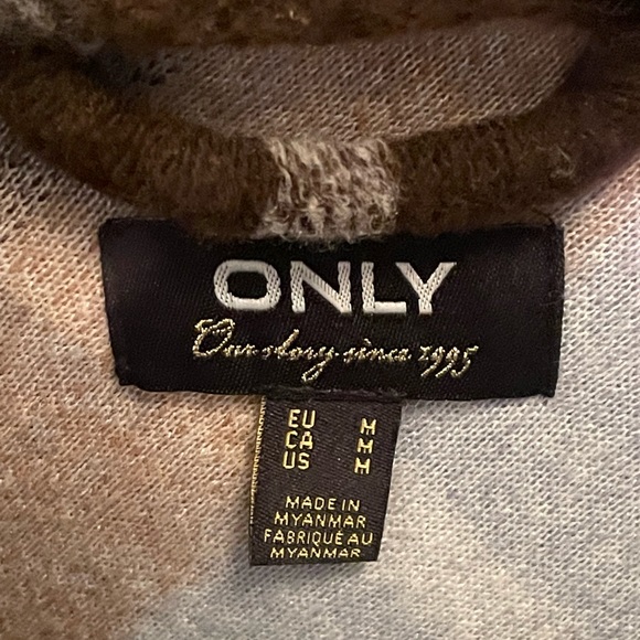 ONLY Shacket - Picture 2 of 4